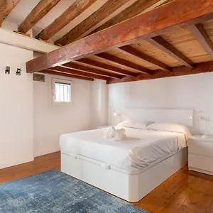 The Sailor House, Duplex Center PMI